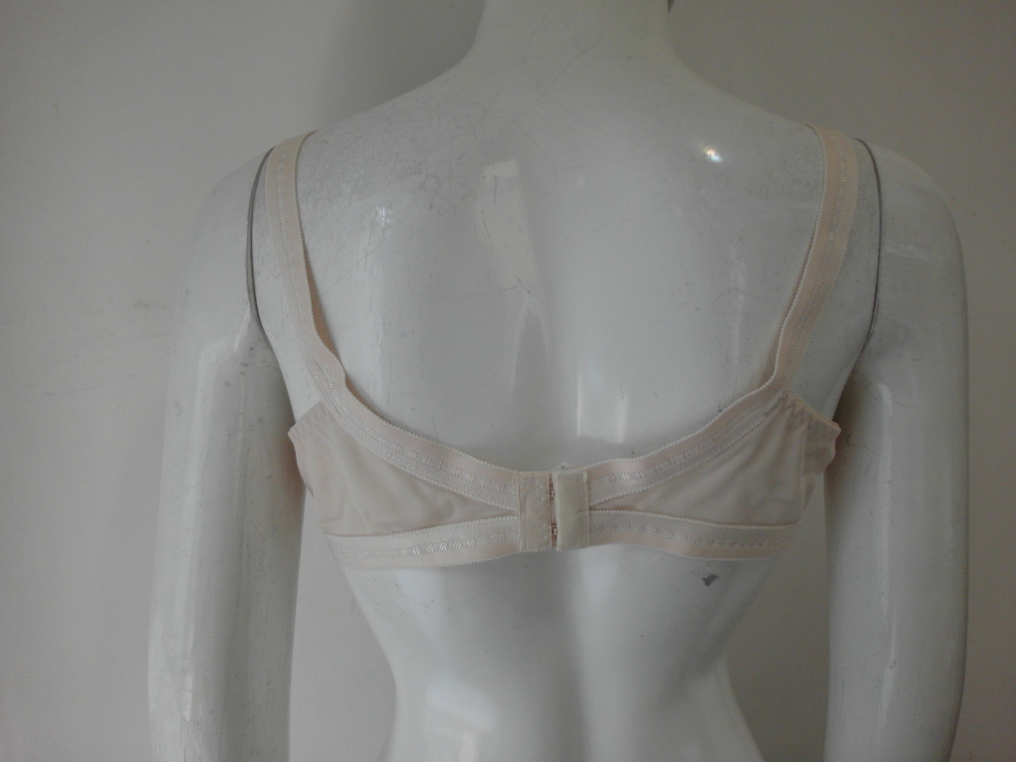 Marcel Worth~Comfortable Bra~No Wire~Soft Cup ~nature ~Size AU 16B/18C –  Enjoy Outlet @ TOJO